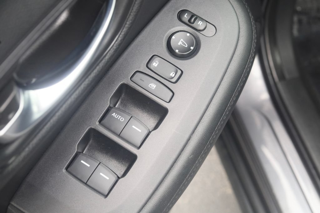Used 2024 Honda HR-V LX image 30