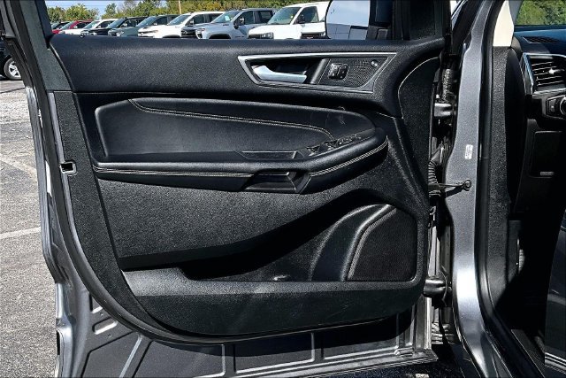Used 2024 Ford Edge Titanium AWD/4WD image 20