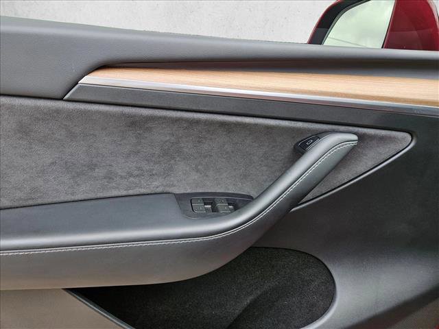 Used 2023 Tesla Model Y Performance AWD/4WD image 18