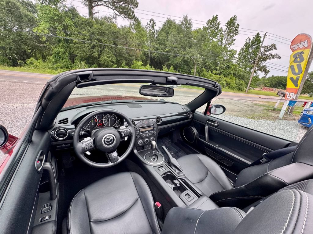 Used 2013 MAZDA MX-5 Miata Grand Touring RWD image 10