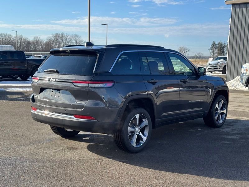 New 2025 Jeep Grand Cherokee Limited w/ Luxury Tech Group II image 3