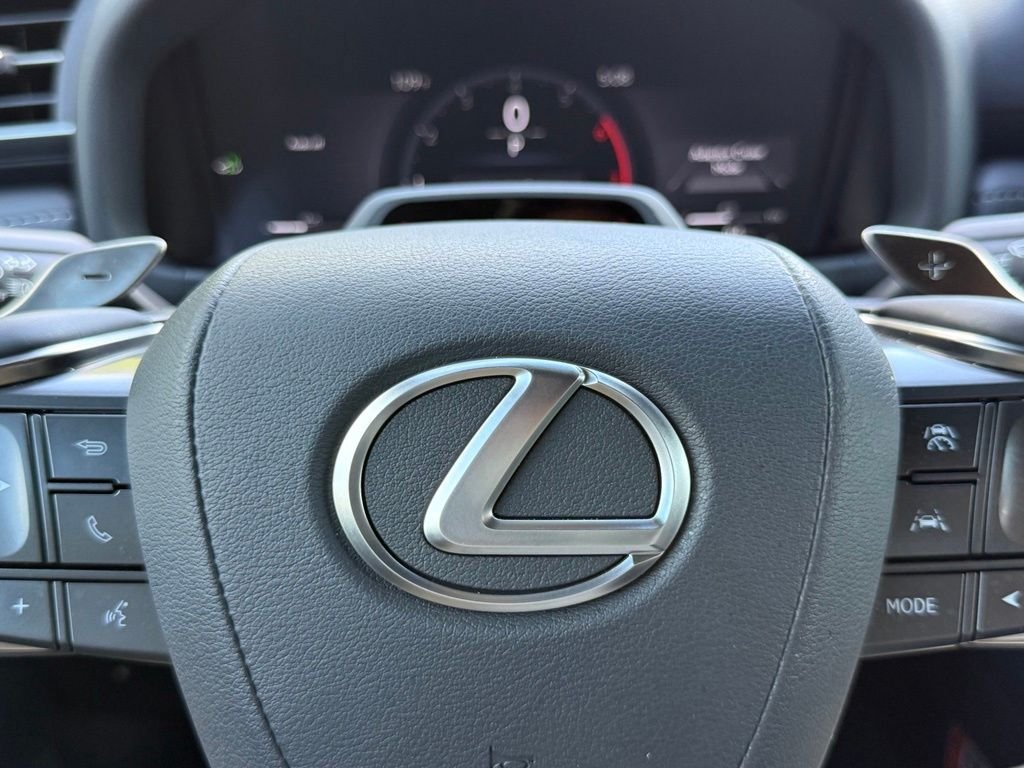 Certified 2025 Lexus LX 700h Overtrail AWD/4WD image 32