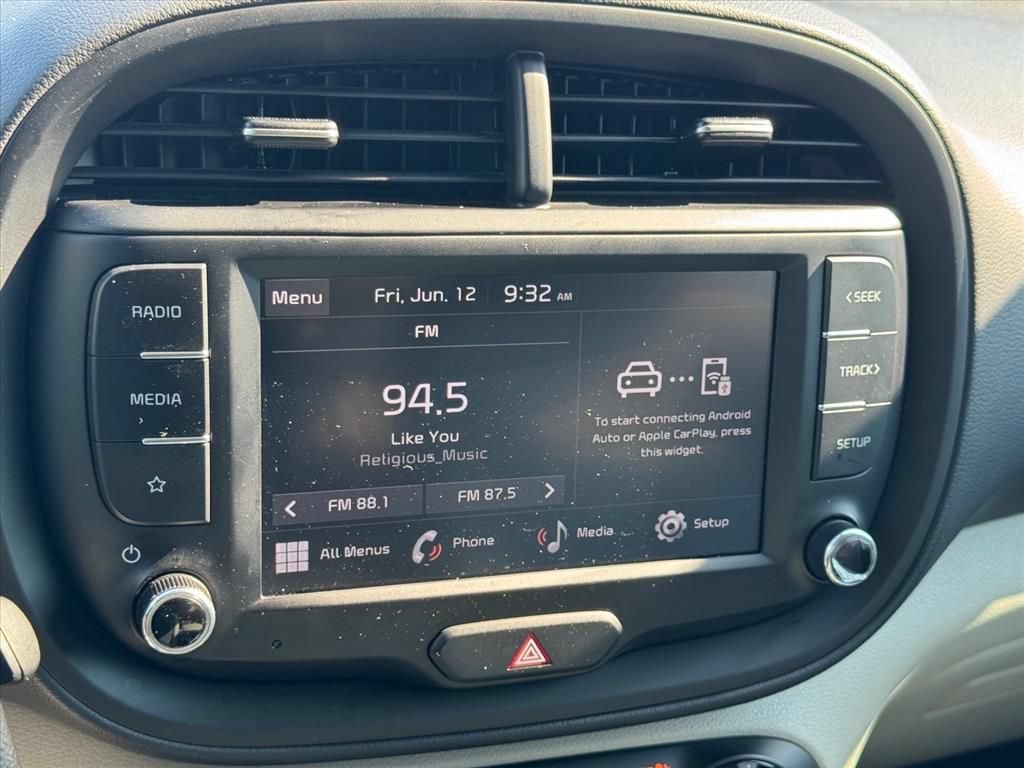 Certified 2025 Kia Soul LX FWD image 21