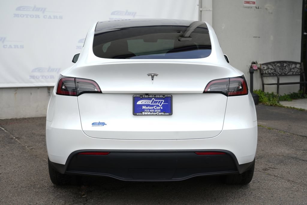 Used 2023 Tesla Model Y AWD image 6