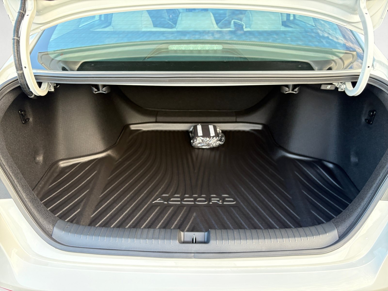 New 2026 Honda Accord LX image 19
