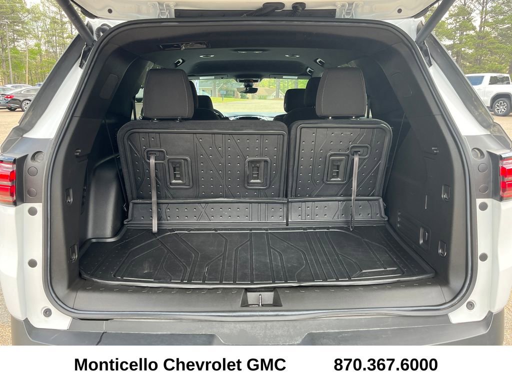 Used 2023 Chevrolet Traverse LT FWD image 27