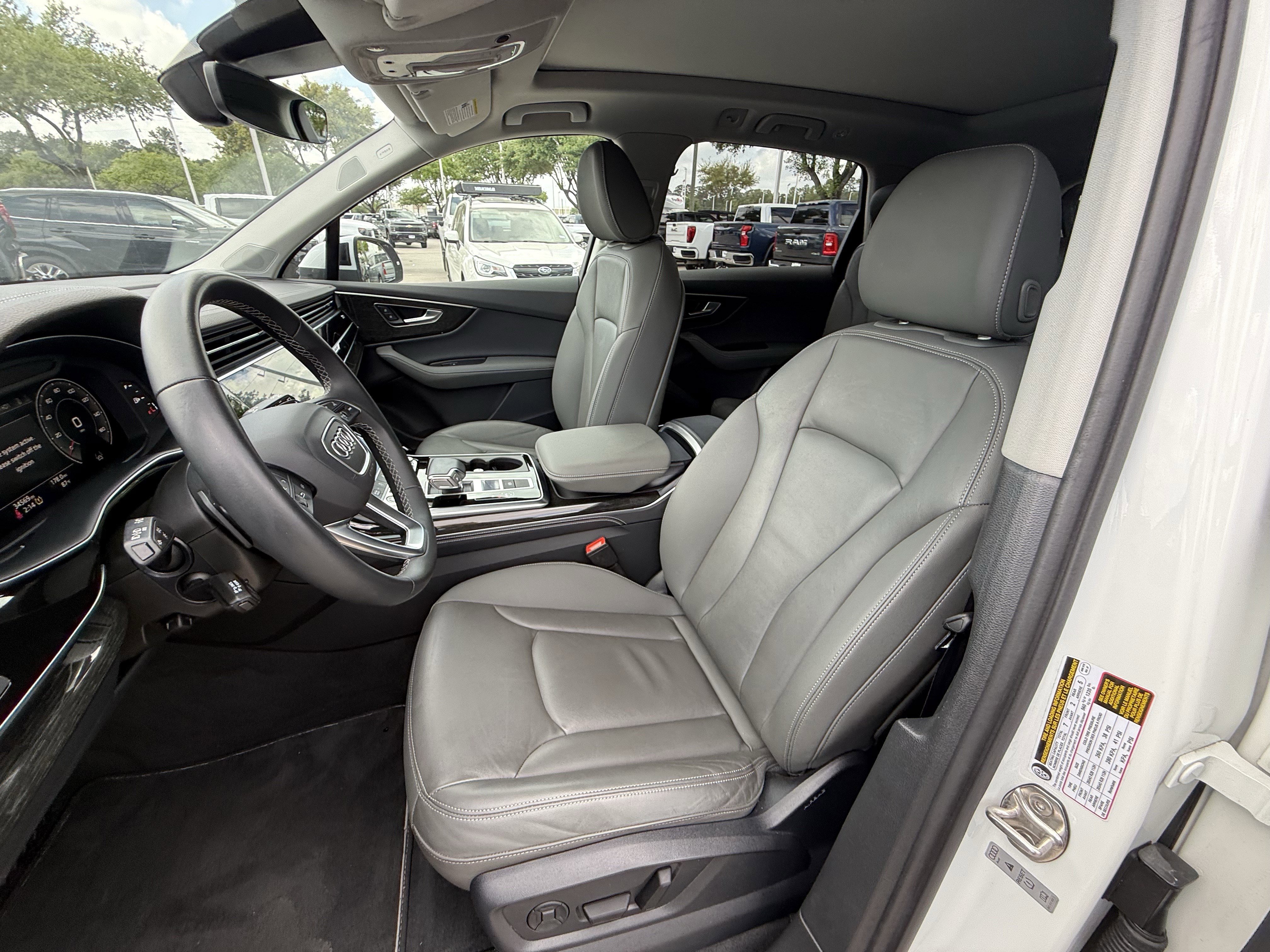 Used 2025 Audi Q7 3.0T Premium Plus AWD/4WD image 27