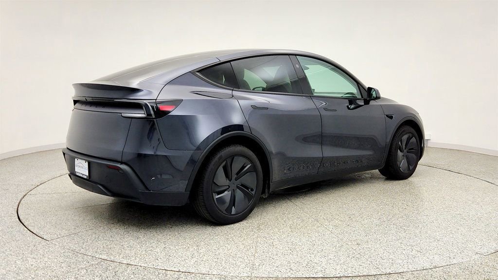 Used 2026 Tesla Model Y 2WD image 5