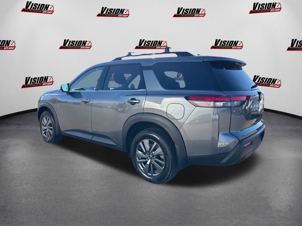 New 2025 Nissan Pathfinder SV image 7