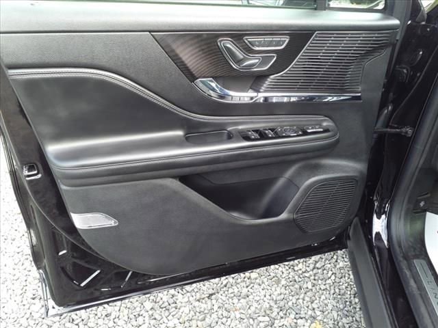 Certified 2021 Lincoln Corsair AWD w/ Equipment Group 101A image 11