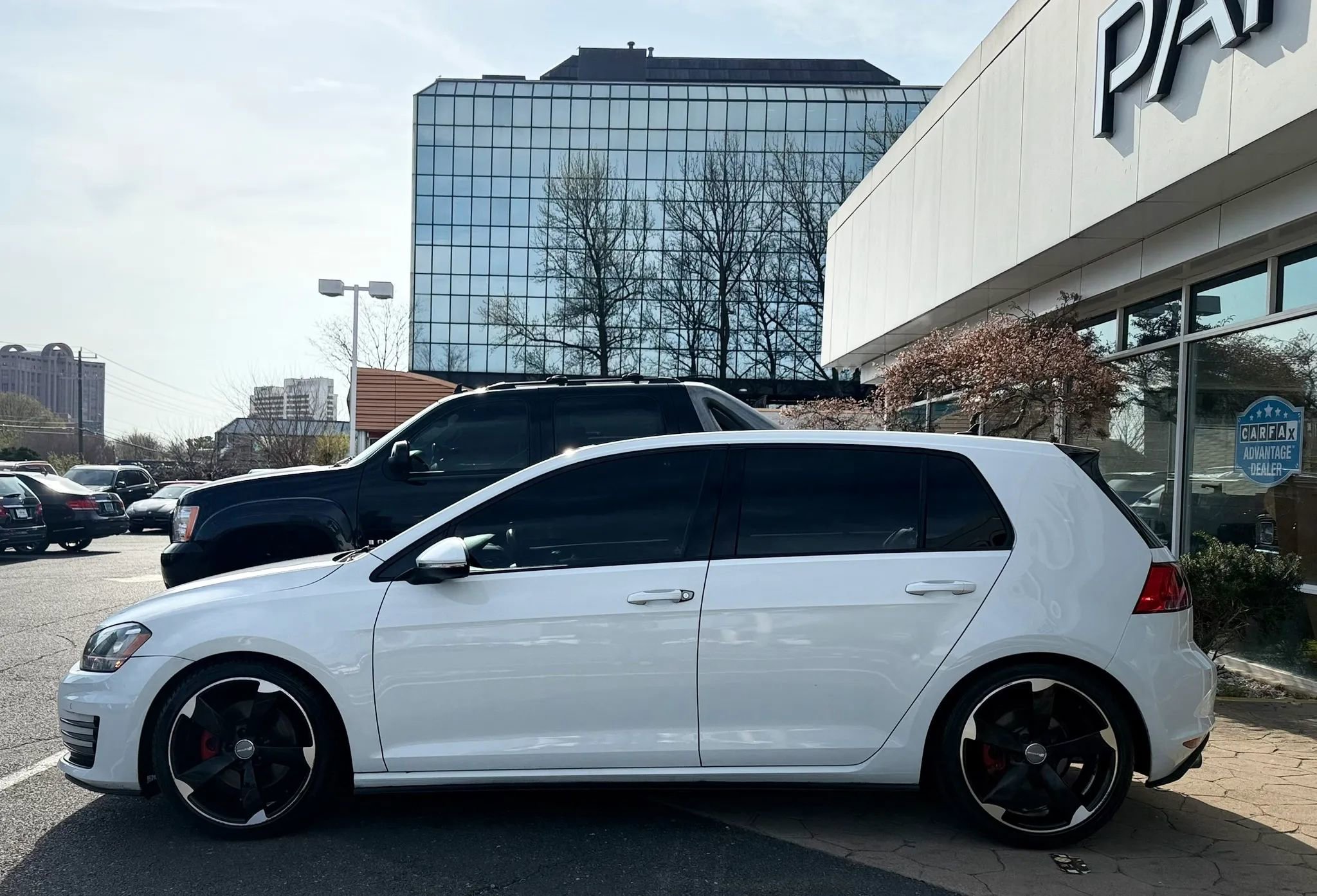 Used 2015 Volkswagen GTI SE image 4