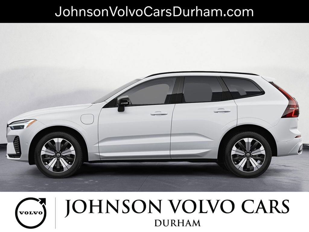Used 2023 Volvo XC60 T8 Plus image 3