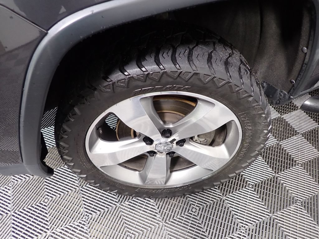 Used 2014 Jeep Grand Cherokee Limited w/ Trailer Tow Group IV AWD/4WD image 46
