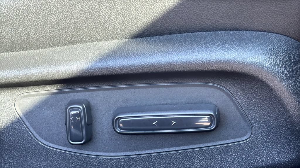Used 2025 Honda Civic Sport Touring image 9