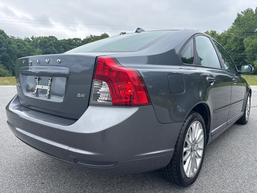 Used 2009 Volvo S40 2.4i FWD image 5