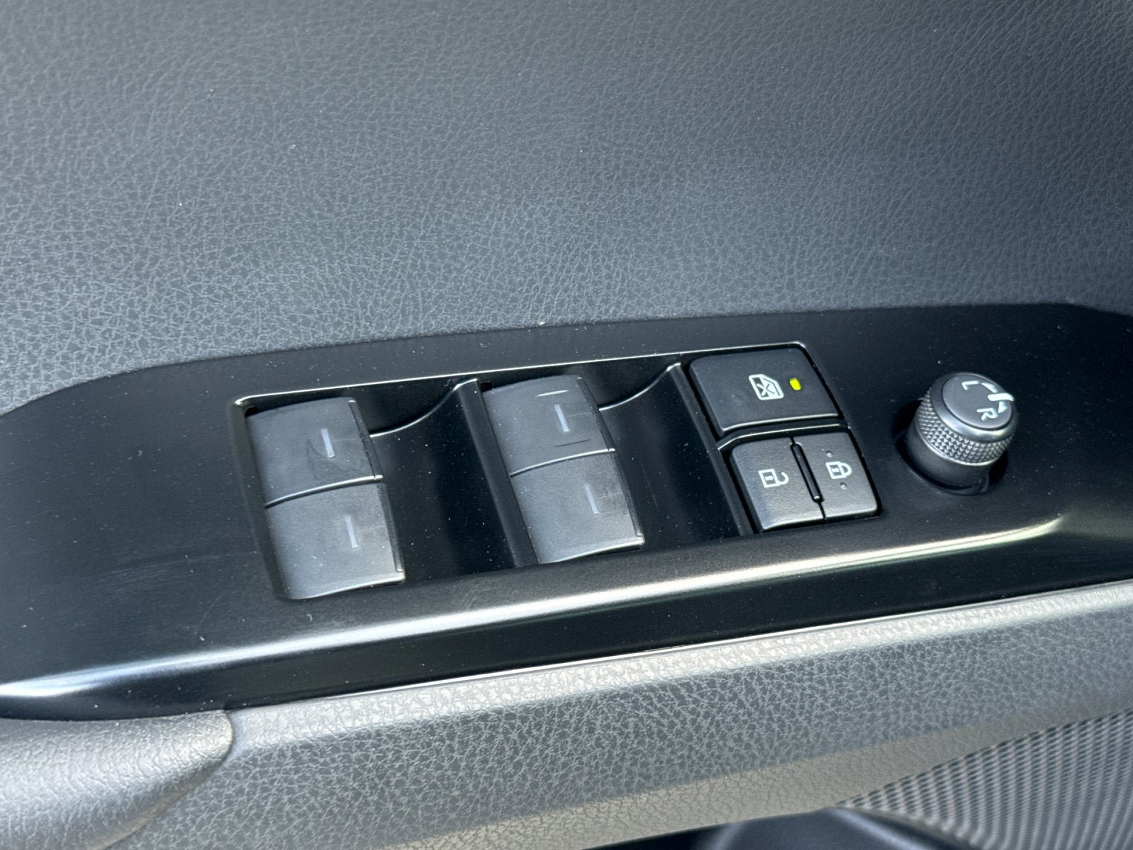 New 2026 Toyota Camry SE w/ Convenience Package FWD image 11