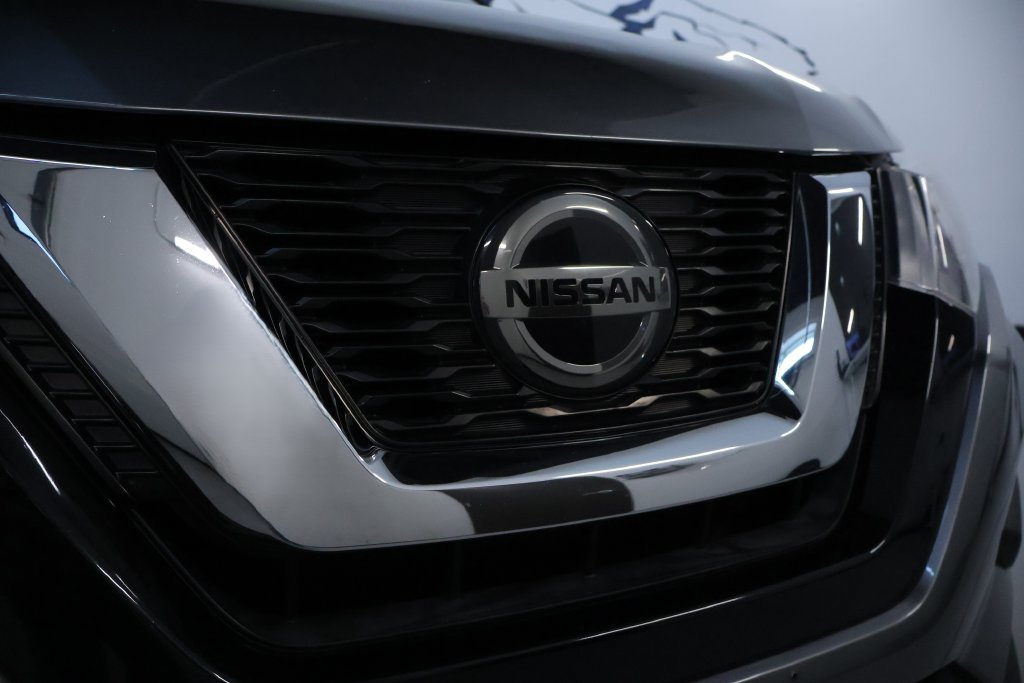 Used 2019 Nissan Rogue SV AWD/4WD image 9