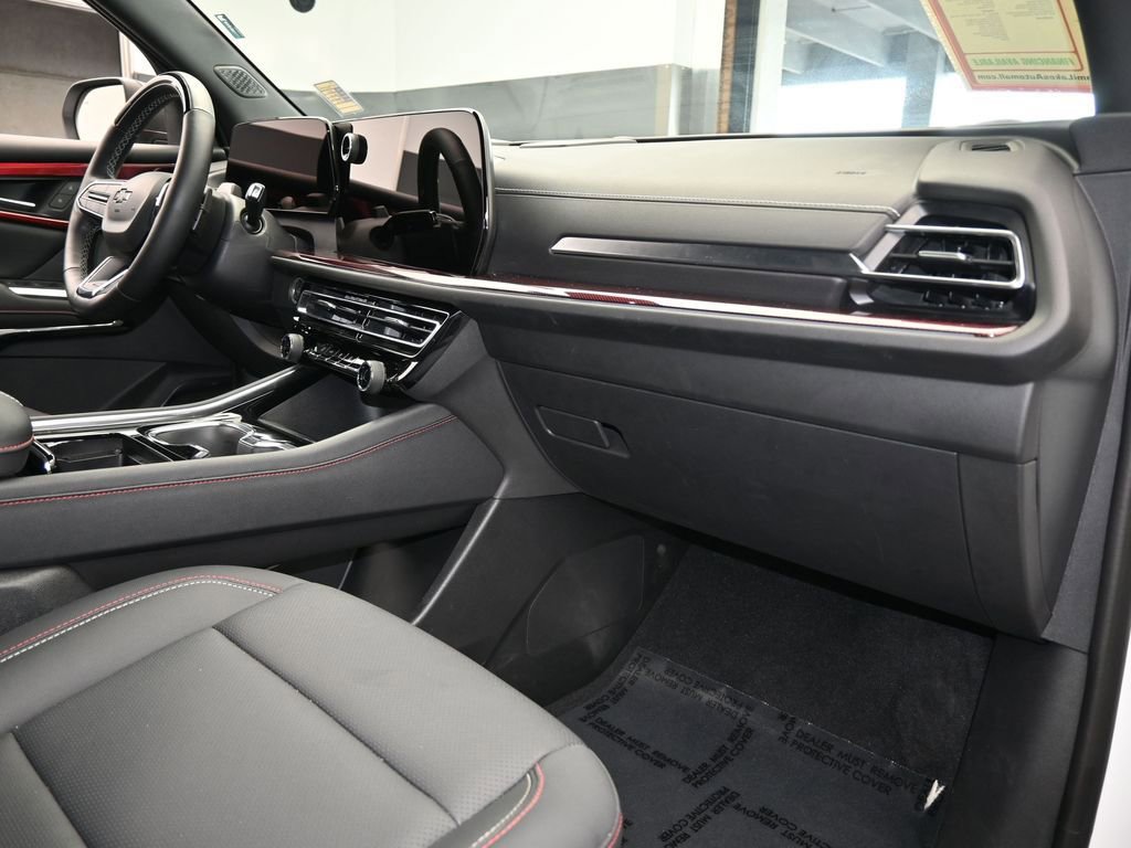 Used 2024 Chevrolet Traverse Z71 w/ Enhanced Driving Package image 58