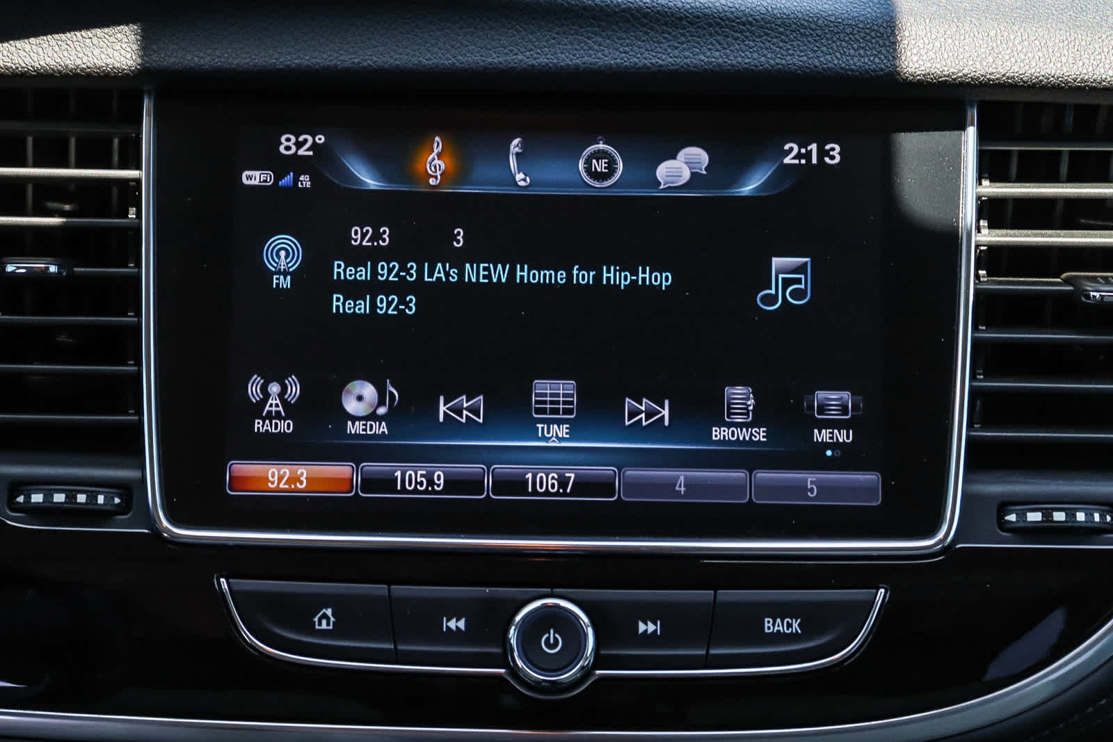 Used 2021 Buick Encore Preferred AWD/4WD image 18