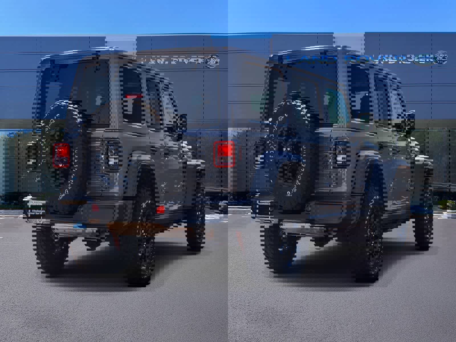 Used 2023 Jeep Wrangler Unlimited image 4