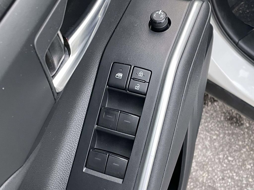 Used 2021 Toyota Highlander XSE image 6