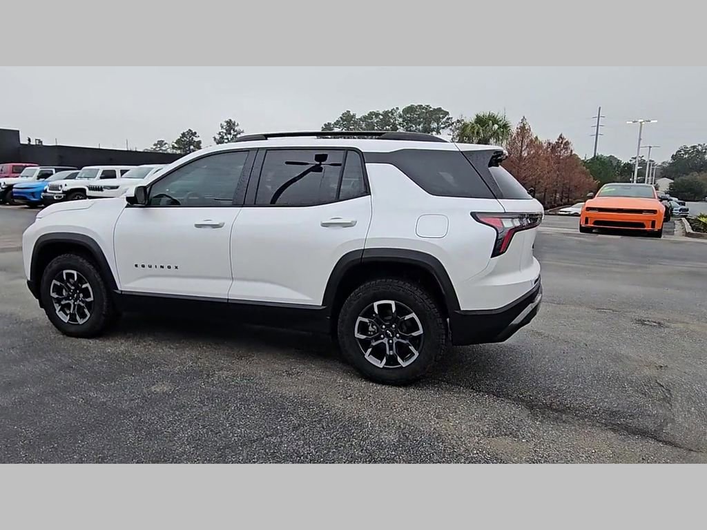 Used 2025 Chevrolet Equinox ACTIV w/ Safety and Technology Package image 29