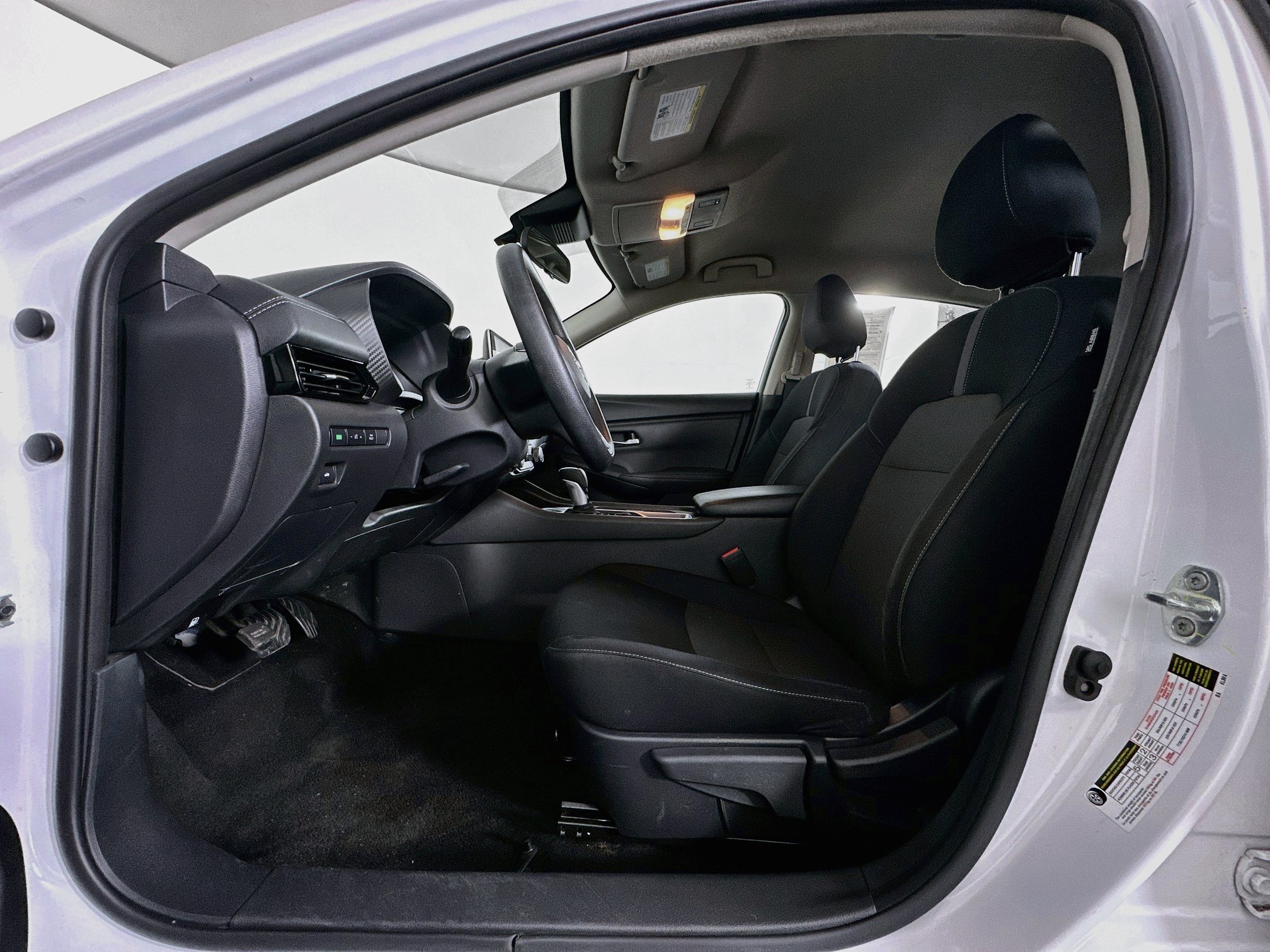 Used 2025 Nissan Sentra SV FWD image 13