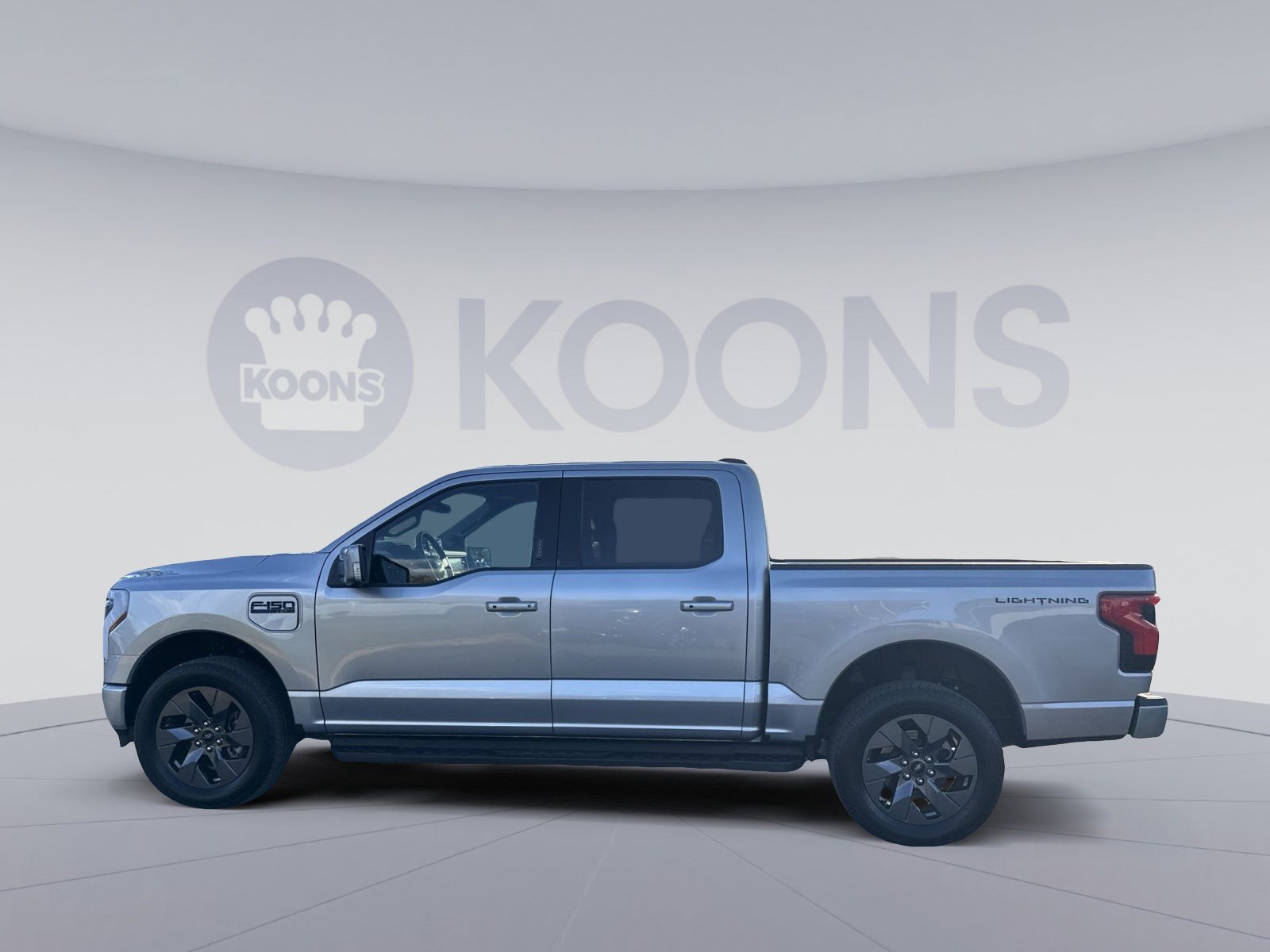 Used 2025 Ford F150 Lightning Lariat w/ Max Trailer Tow Package AWD/4WD image 2