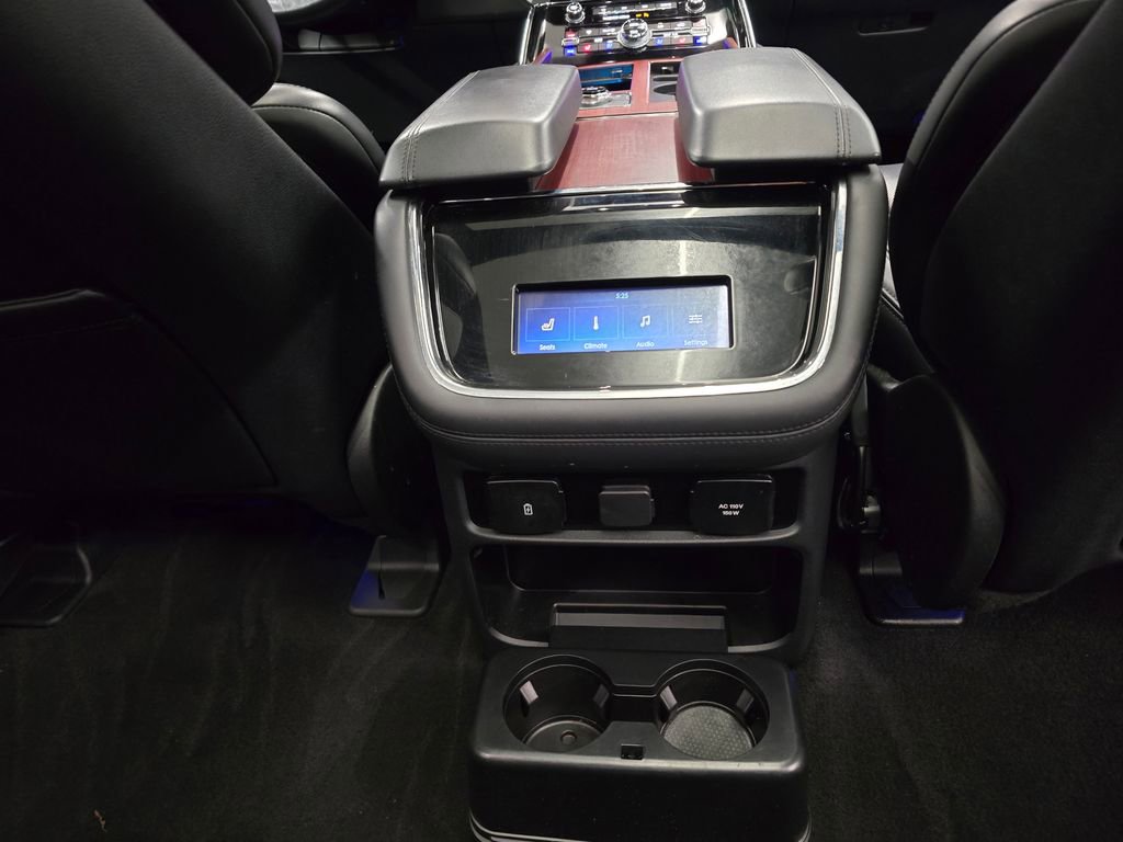 Used 2023 Lincoln Navigator L Reserve RWD image 38