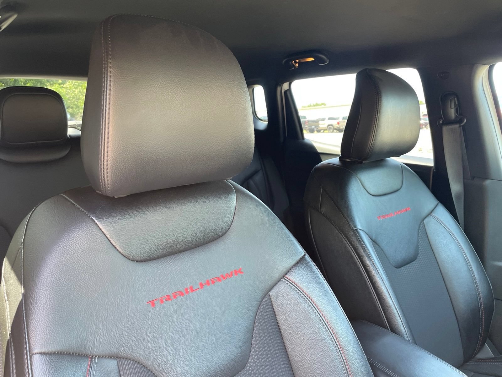 Used 2024 Jeep Compass Trailhawk AWD/4WD image 35