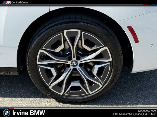 Used 2026 BMW iX xDrive60 w/ Premium Package image 14