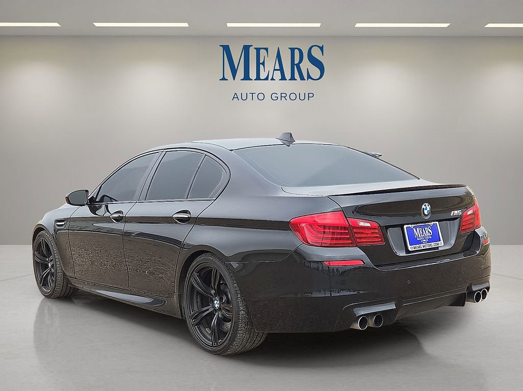 Used 2015 BMW M5 RWD image 3