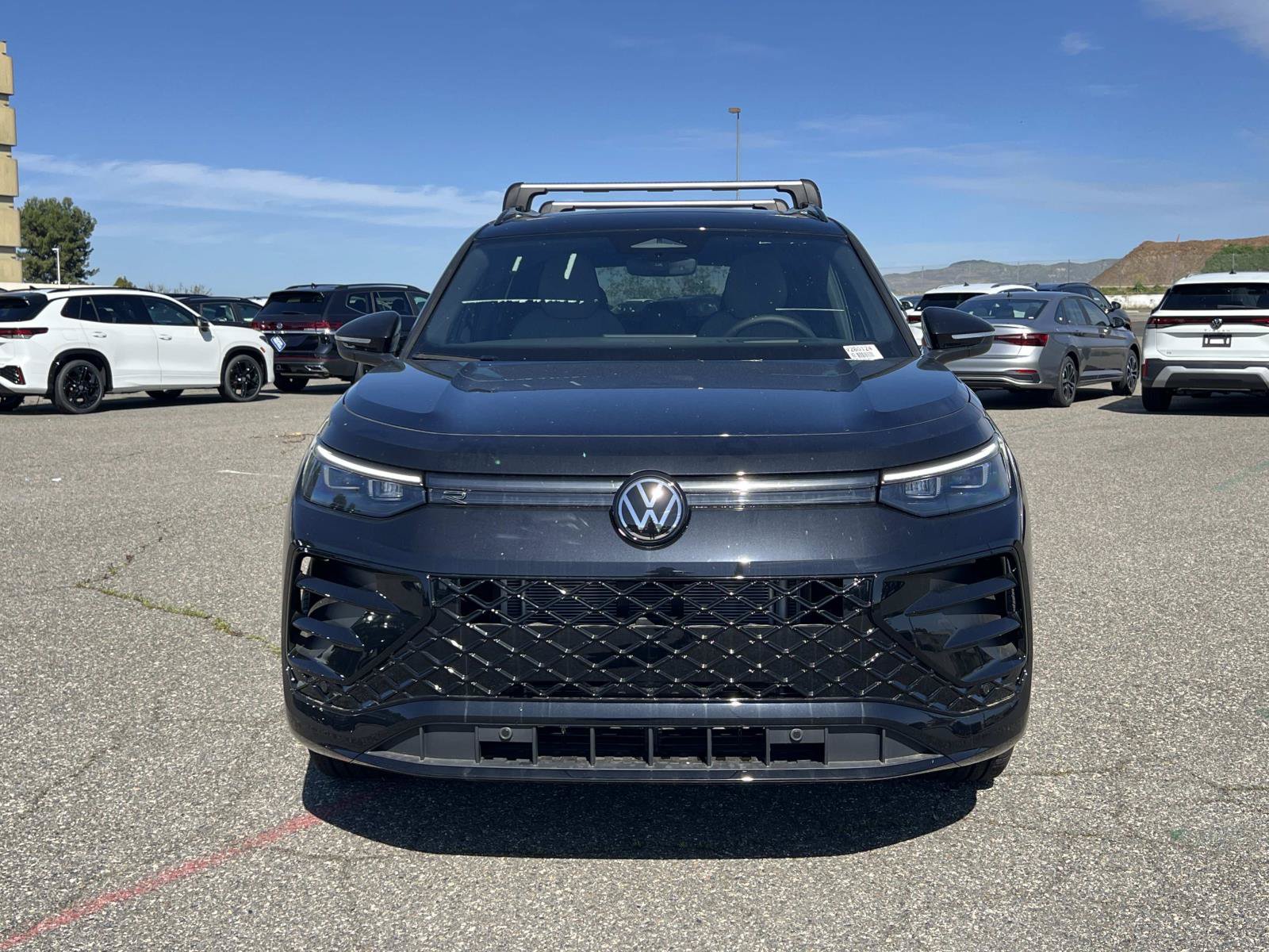 New 2026 Volkswagen Tiguan SE R-Line FWD image 4