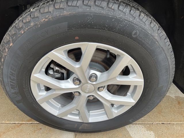 Certified 2023 Jeep Grand Cherokee L Limited image 7