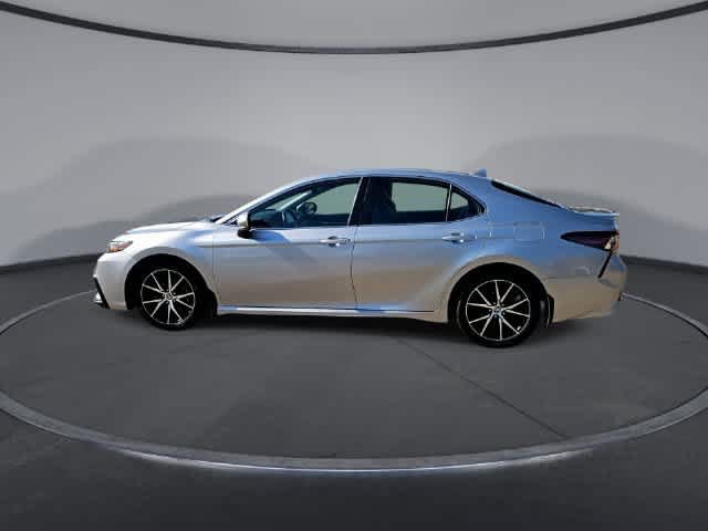 Used 2024 Toyota Camry SE FWD image 5
