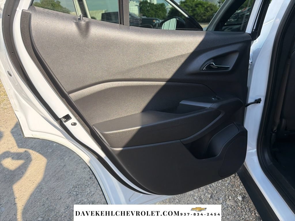 Used 2025 Chevrolet Trax RS w/ Driver Confidence Package FWD image 16