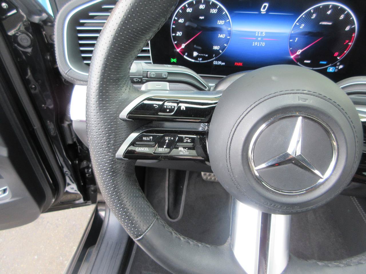 Used 2024 Mercedes-Benz GLS 450 4MATIC w/ AMG Line Exterior image 47