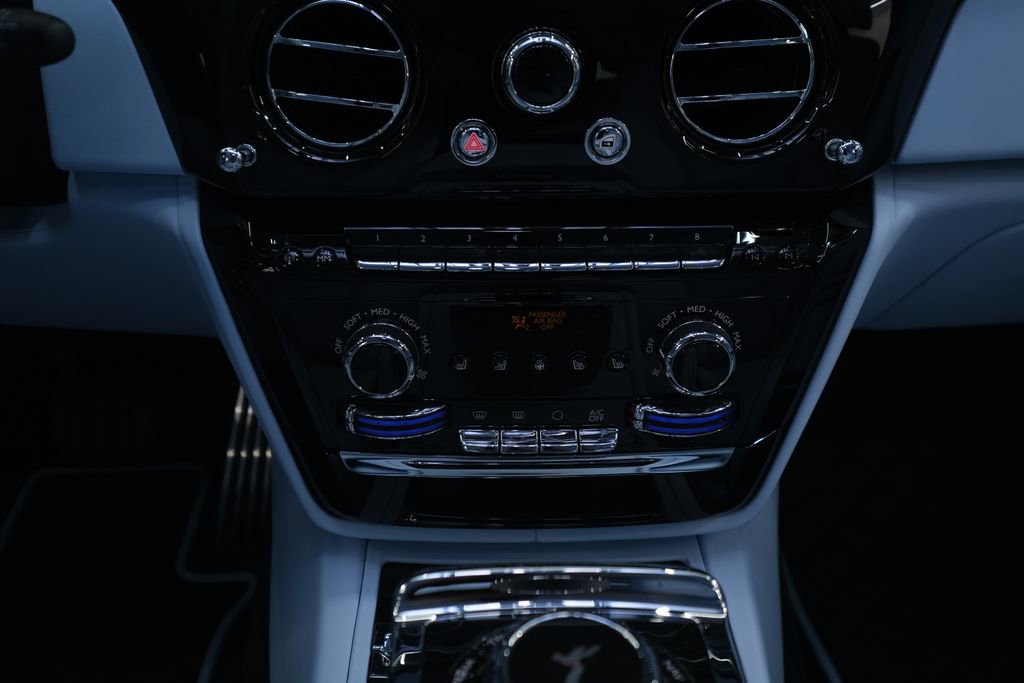 Used 2026 Rolls-Royce Phantom Sedan image 85