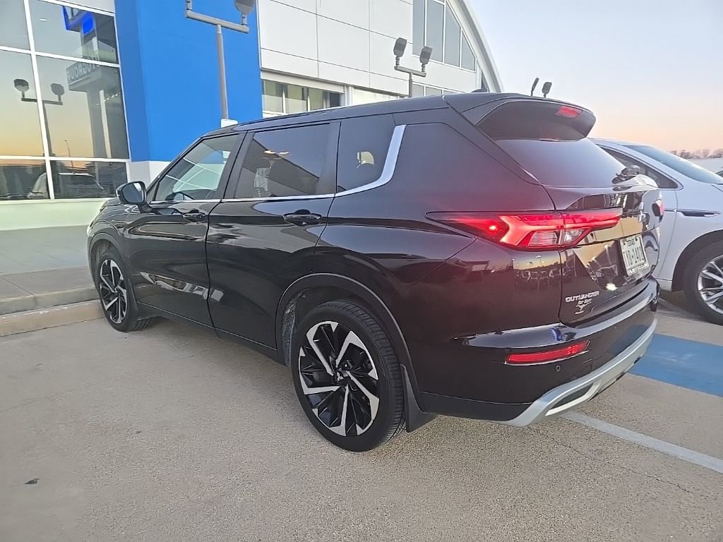 Used 2024 Mitsubishi Outlander SE image 10