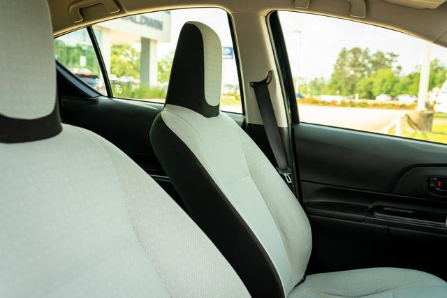 Used 2017 Toyota Prius C One FWD image 8