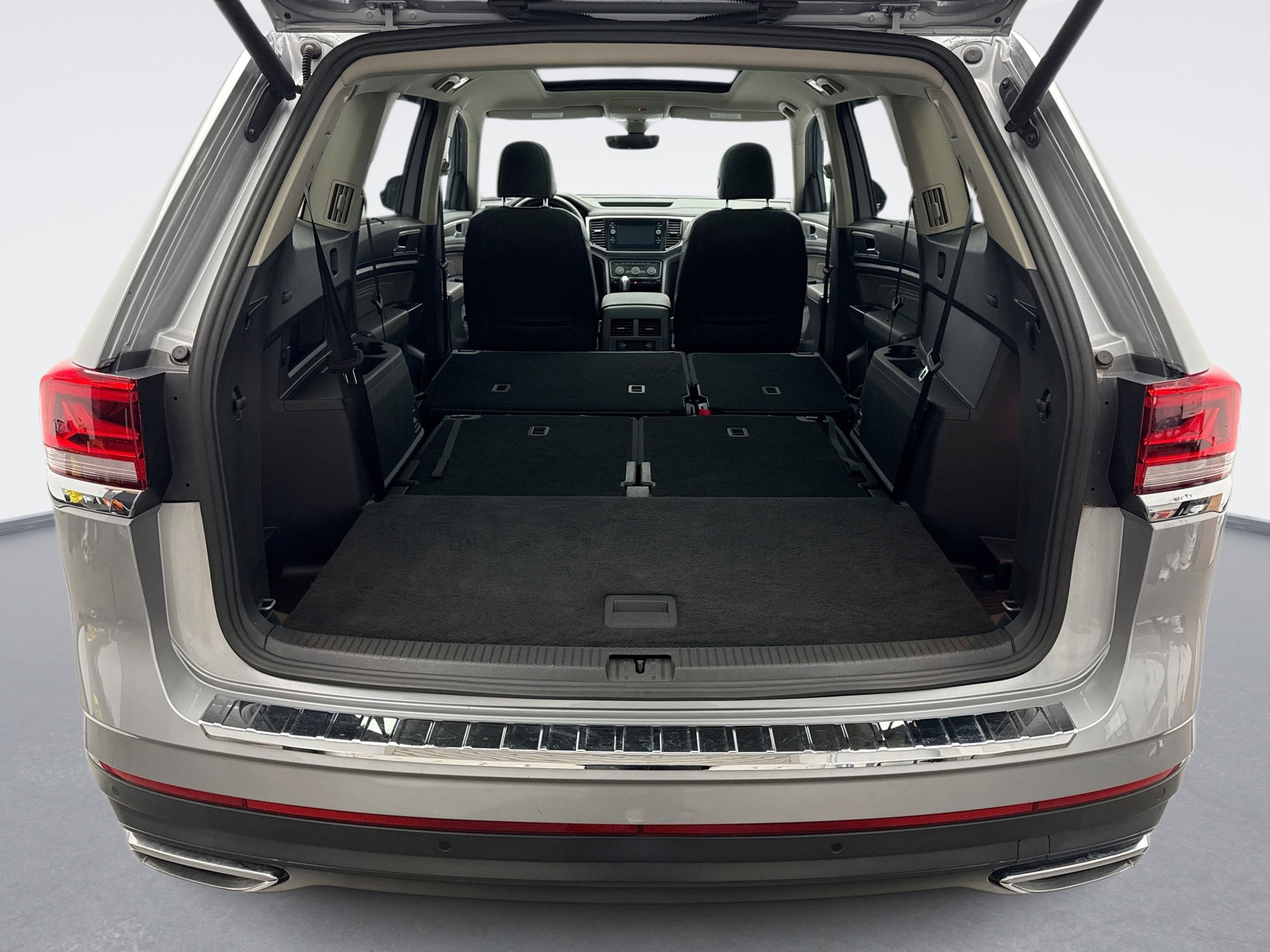 Used 2021 Volkswagen Atlas SEL Premium image 26