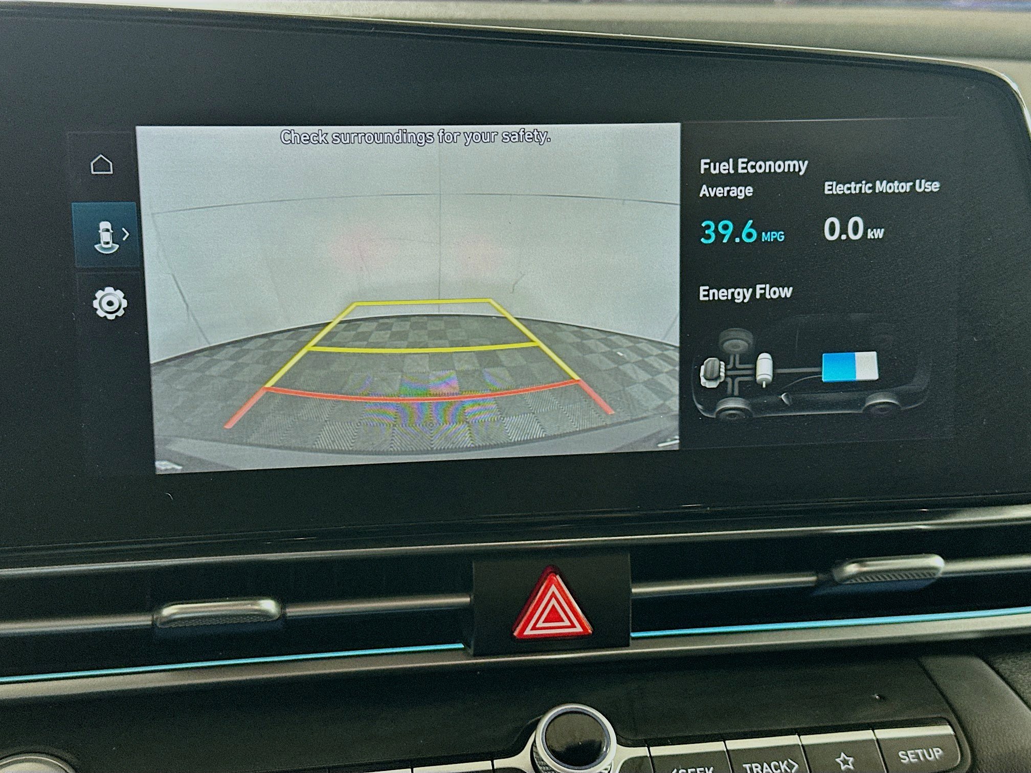 Used 2025 Hyundai Elantra Limited image 23