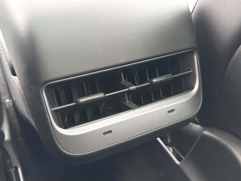 Used 2023 Tesla Model Y Long Range image 26