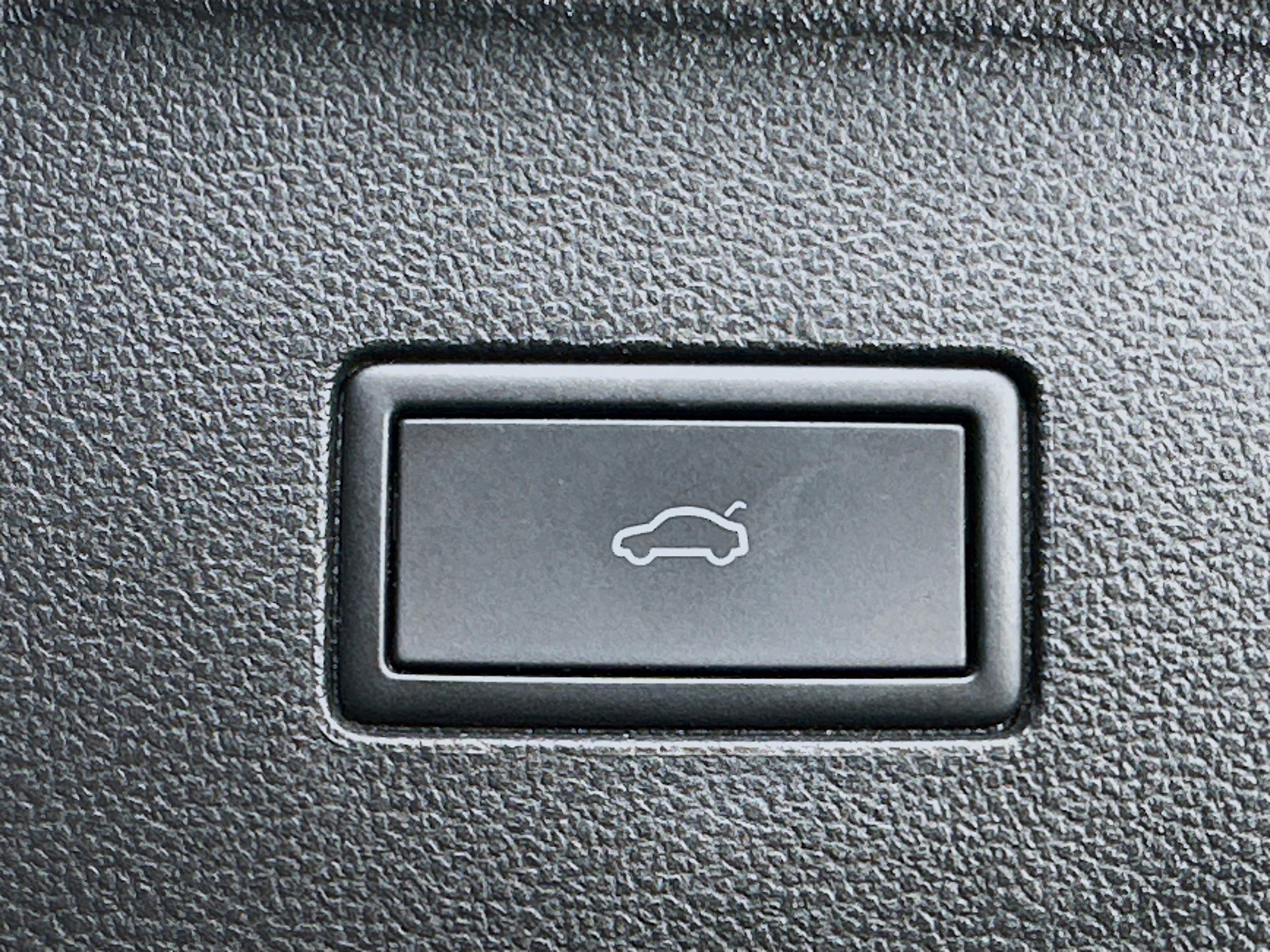 Used 2025 Volkswagen Atlas SE image 30