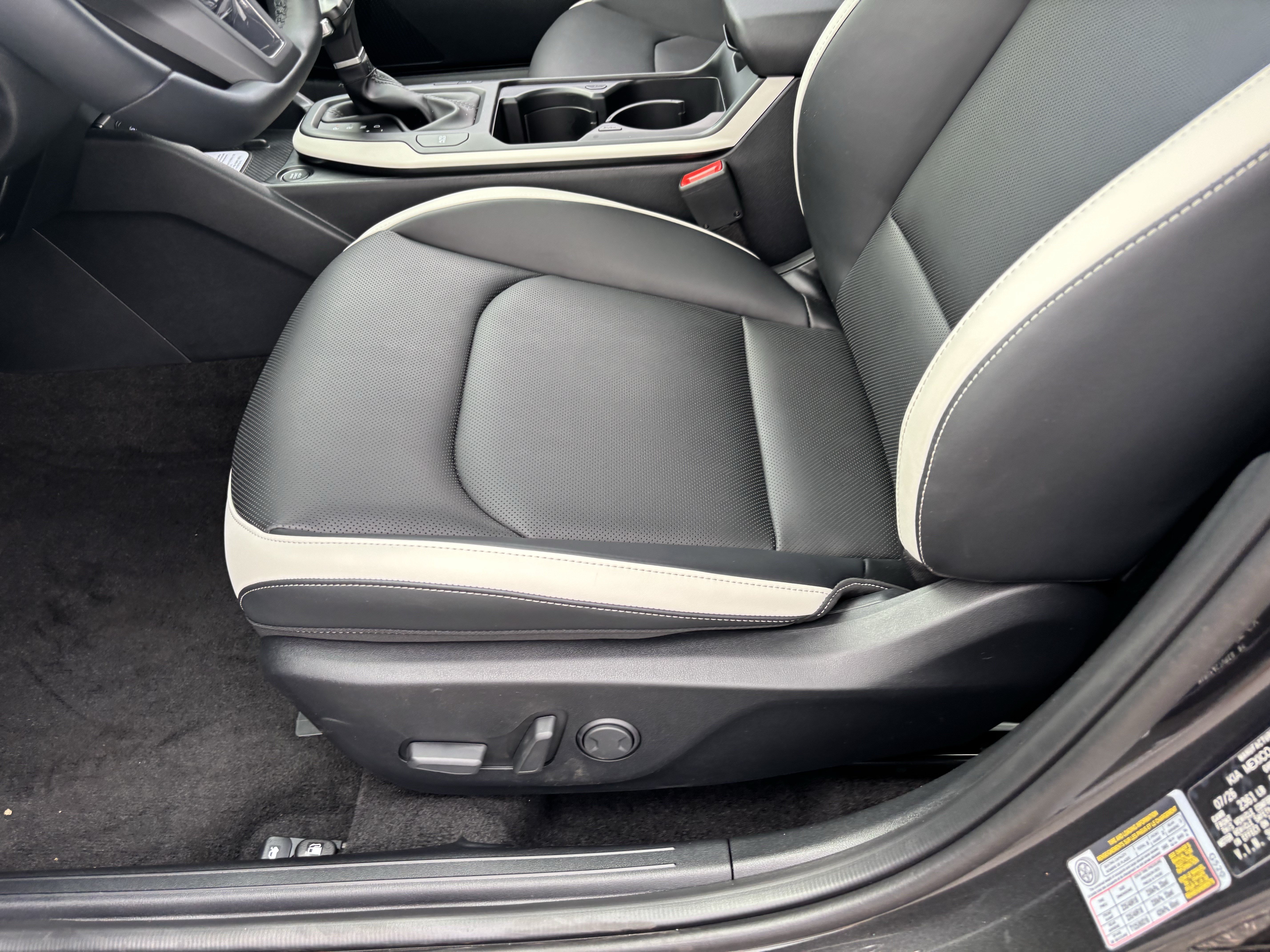 New 2026 Kia K4 GT-Line w/ GT-Line Sunroof Package FWD image 19