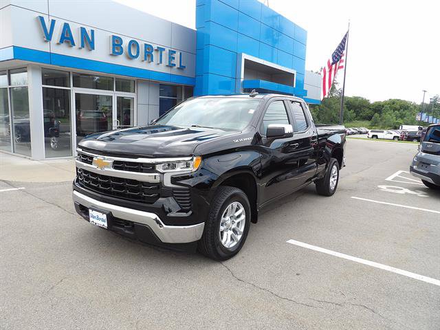 Used 2024 Chevrolet Silverado 1500 LT AWD/4WD image 1
