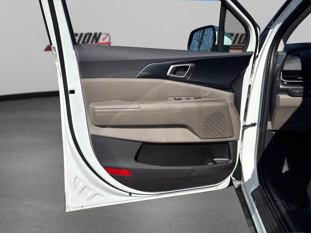 New 2026 Kia Carnival FWD image 14