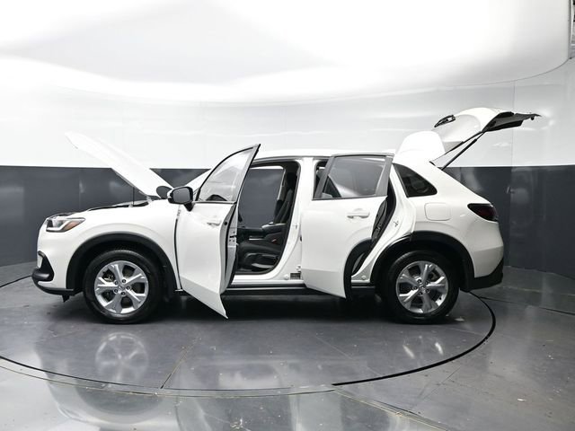 Used 2025 Honda HR-V LX image 41