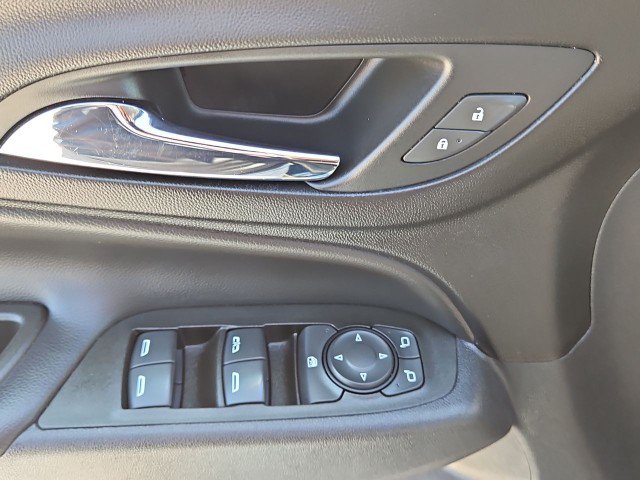 Used 2021 Chevrolet Equinox LT FWD image 22