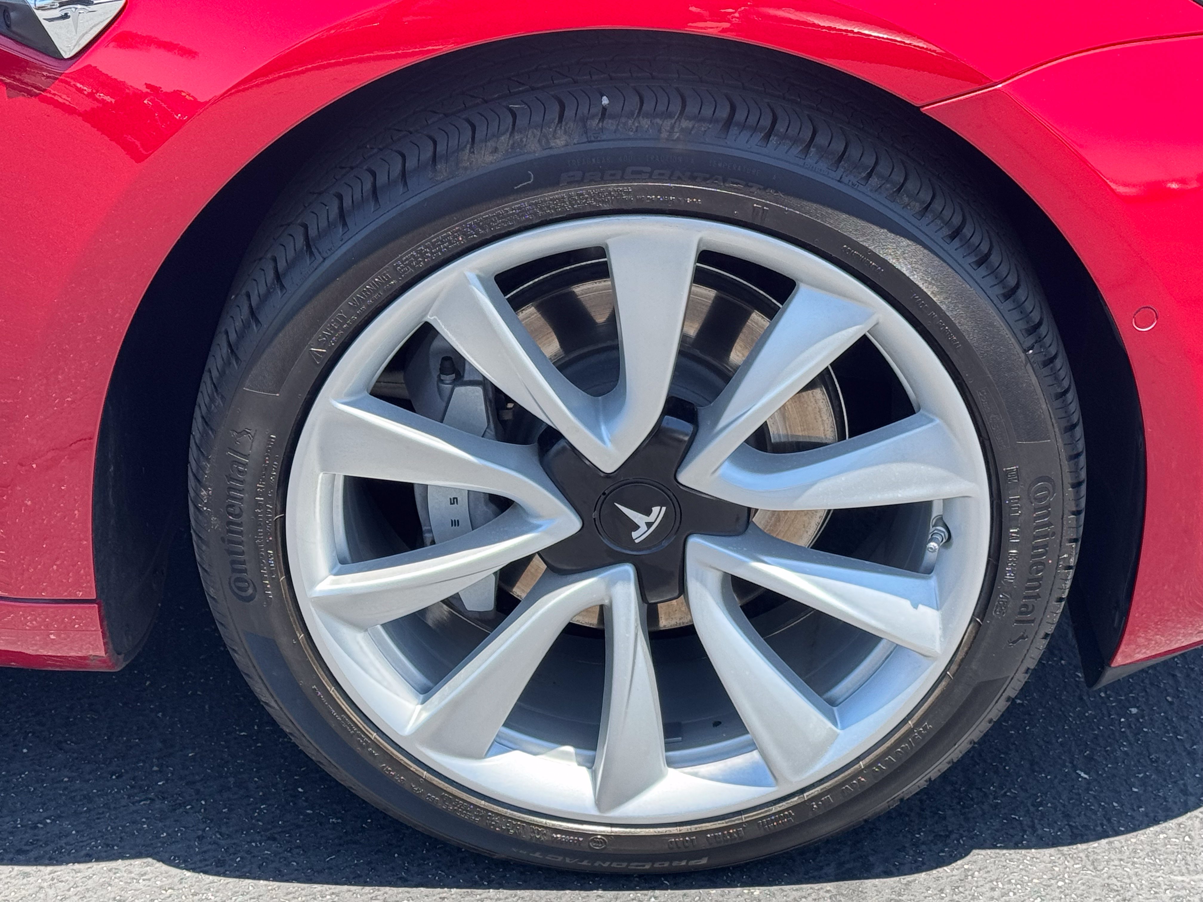 Used 2018 Tesla Model 3 Long Range RWD image 16